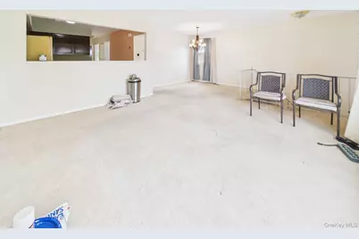140 Regis Drive, New York, NY 10314 - Photo 9