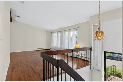 19 Branding Iron Lane, Glen Cove, NY 11542 - Photo 7