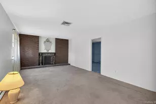19 Branding Iron Ln, Glen Cove, NY 11542 - Photo 29