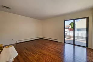 19 Branding Iron Ln, Glen Cove, NY 11542 - Photo 21