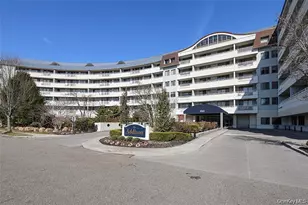 100 Harbor View Dr, Port Washington, NY 11050 - Photo 3