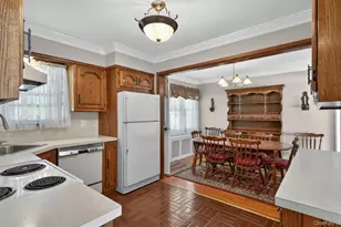 88 Philadelphia Ave, Massapequa Park, NY 11762 - Photo 5