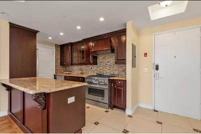 63-36 99th Street #D6, Rego Park, NY 11374 - Photo 5