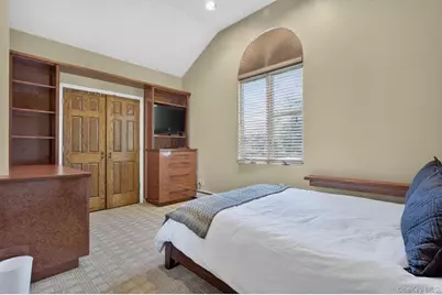 12 Locust Lane, Roslyn Heights, NY 11577 - Photo 23