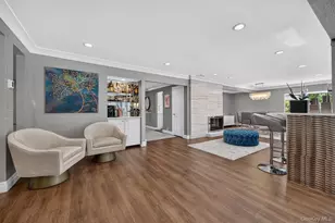 12 Locust Ln, Roslyn Heights, NY 11577 - Photo 5