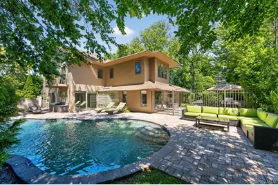 12 Locust Lane, Roslyn Heights, NY 11577 - Photo 25