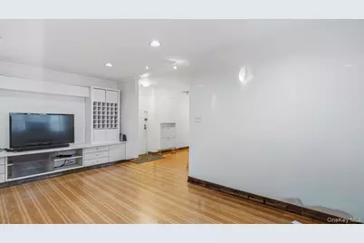31-65 138th Street #1J, Flushing, NY 11354 - Photo 5