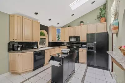 26 Heritage Place S, Nesconset, NY 11767 - Photo 11
