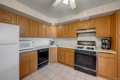 1490 Shore Drive #4F, Bronx, NY 10465 - Photo 7