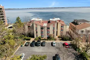 1490 Shore Dr, Bronx, NY 10465 - Photo 23