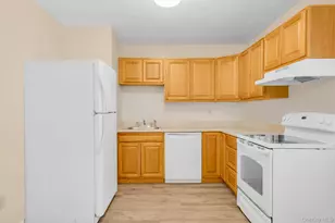 66 Norfleet Ln, Coram, NY 11727 - Photo 7