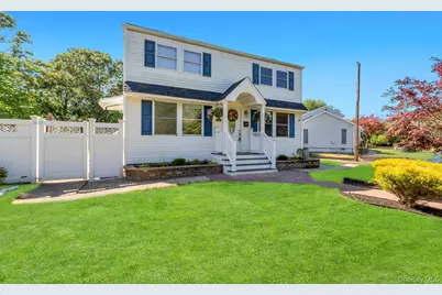 22 Wagon Lane E, Centereach, NY 11720 - Photo 5