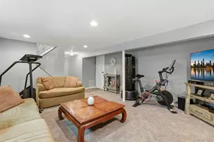 5 Pine Hill Ln, Dix Hills, NY 11746 - Photo 19