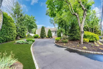 533 Old Country Road, Deer Park, NY 11729 - Photo 3