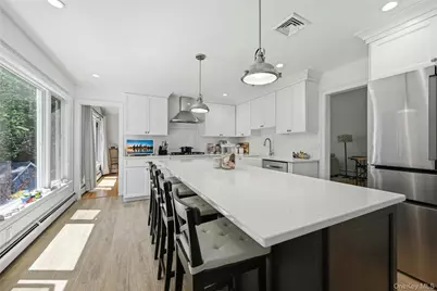 95 Linda Lane W, Riverhead, NY 11901 - Photo 11