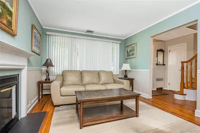 34 Ridge Road, Farmingdale, NY 11735 - Photo 5