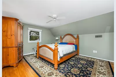 34 Ridge Road, Farmingdale, NY 11735 - Photo 19