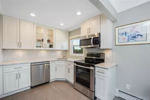 34 Ridge Rd, Farmingdale, NY 11735 - Photo 9