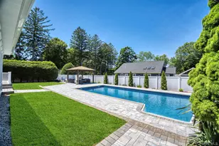 19 Alyssum Ave, Huntington, NY 11743 - Photo 7