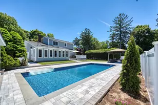 19 Alyssum Ave, Huntington, NY 11743 - Photo 5