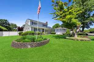 19 Alyssum Ave, Huntington, NY 11743 - Photo 3