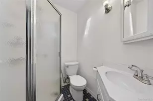 489 Rowlinson Dr, Shirley, NY 11967 - Photo 9