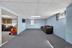 489 Rowlinson Dr, Shirley, NY 11967 - Photo 15