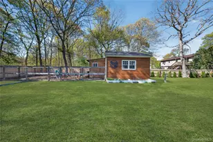 489 Rowlinson Dr, Shirley, NY 11967 - Photo 23
