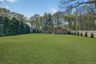 489 Rowlinson Dr, Shirley, NY 11967 - Photo 21