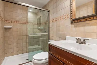 51 Cliff Lane, Levittown, NY 11756 - Photo 15