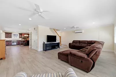 458 Little East Neck Road S, Babylon, NY 11702 - Photo 13