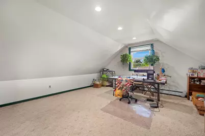 2389 Lindy Road, Westbury, NY 11590 - Photo 27