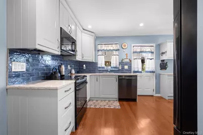 2389 Lindy Road, Westbury, NY 11590 - Photo 11