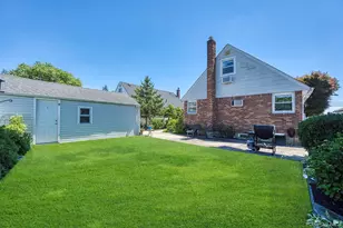 2389 Lindy Rd, Westbury, NY 11590 - Photo 41