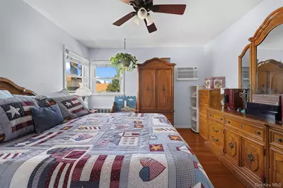 2389 Lindy Road, Westbury, NY 11590 - Photo 23