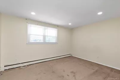 360 Litchfield Avenue, Elmont, NY 11003 - Photo 19