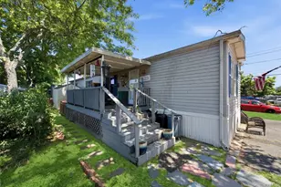 1137 Unit 124 Lincoln Ave, Holbrook, NY 11741 - Photo 5