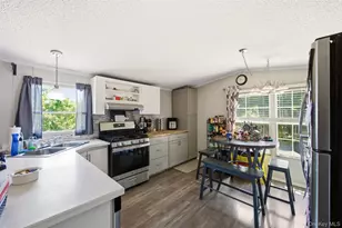1137 Unit 124 Lincoln Ave, Holbrook, NY 11741 - Photo 13