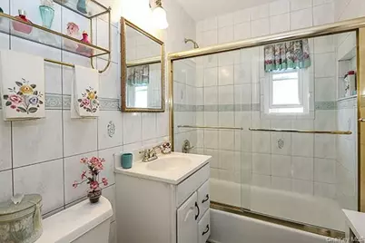 8152 249th Street, Bellerose, NY 11426 - Photo 15