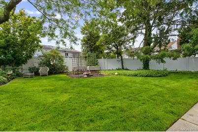 964 Cherrywood Drive, Baldwin, NY 11510 - Photo 27