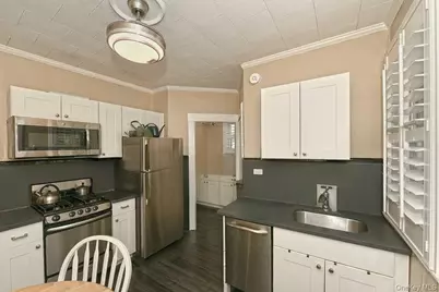 163/165 Lincoln Avenue, Rockville Centre, NY 11570 - Photo 11