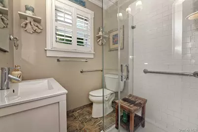 163/165 Lincoln Avenue, Rockville Centre, NY 11570 - Photo 29