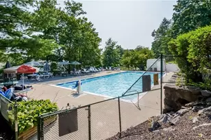 13 Carrollwood Dr, Tarrytown, NY 10591 - Photo 11