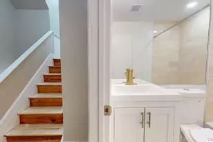 67-39 Clyde St, Forest Hills, NY 11375 - Photo 19