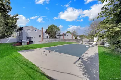 4 Seneca Drive, Commack, NY 11725 - Photo 13