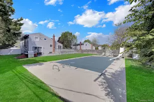 4 Seneca Dr, Commack, NY 11725 - Photo 13