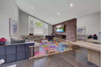 4 Seneca Drive, Commack, NY 11725 - Photo 3