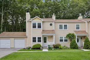16 Chase Commons, Yaphank, NY 11980 - Photo 3
