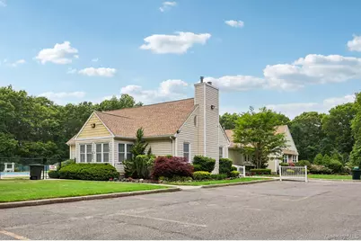 16 Chase Commons #16, Yaphank, NY 11980 - Photo 41