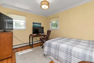 13 Darby Pl, Glen Head, NY 11545 - Photo 19